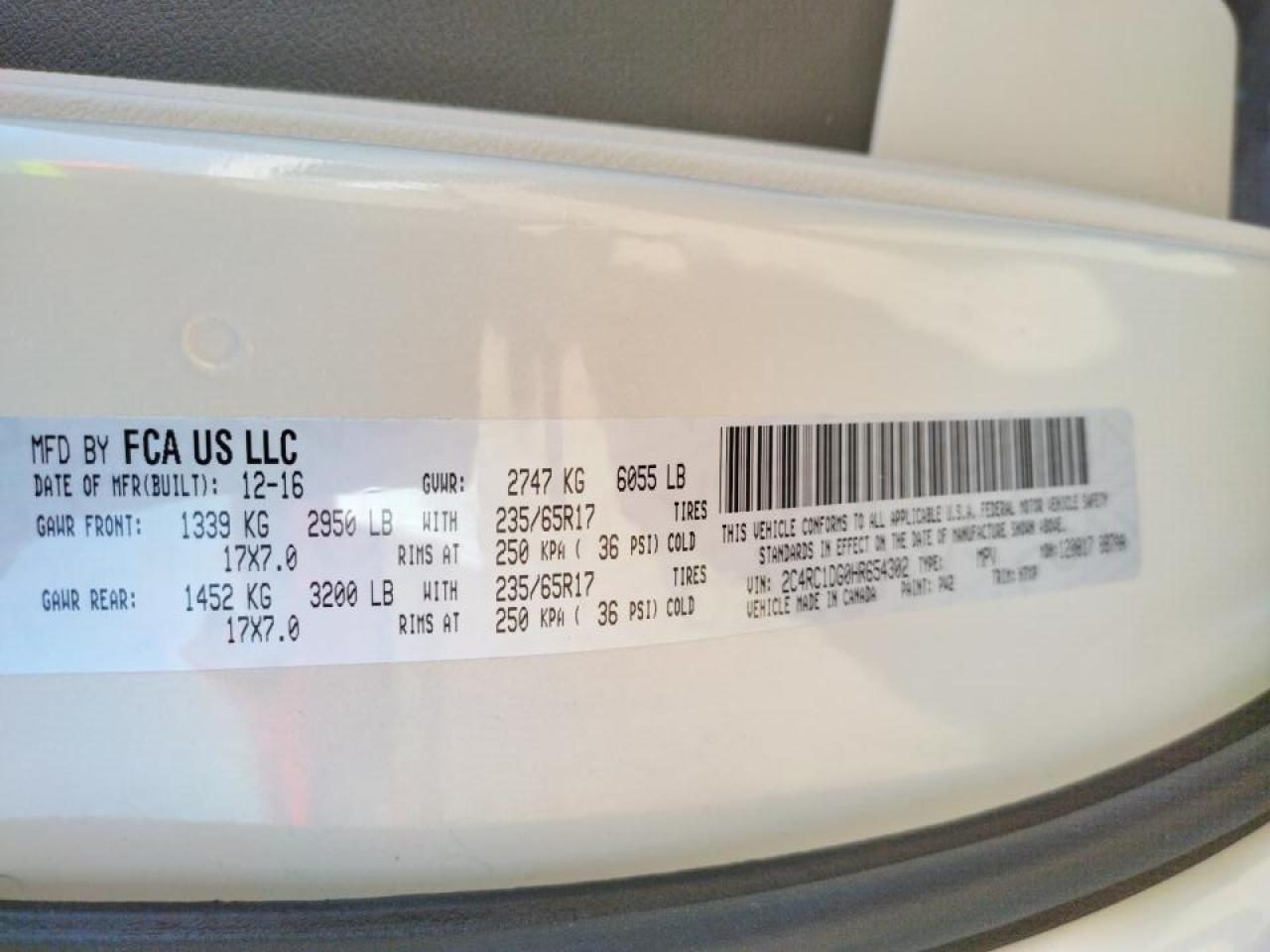 Photo 10 from auction – 2017 CHRYSLER PACIFICA T with VIN 2C4RC1DG0HR654302