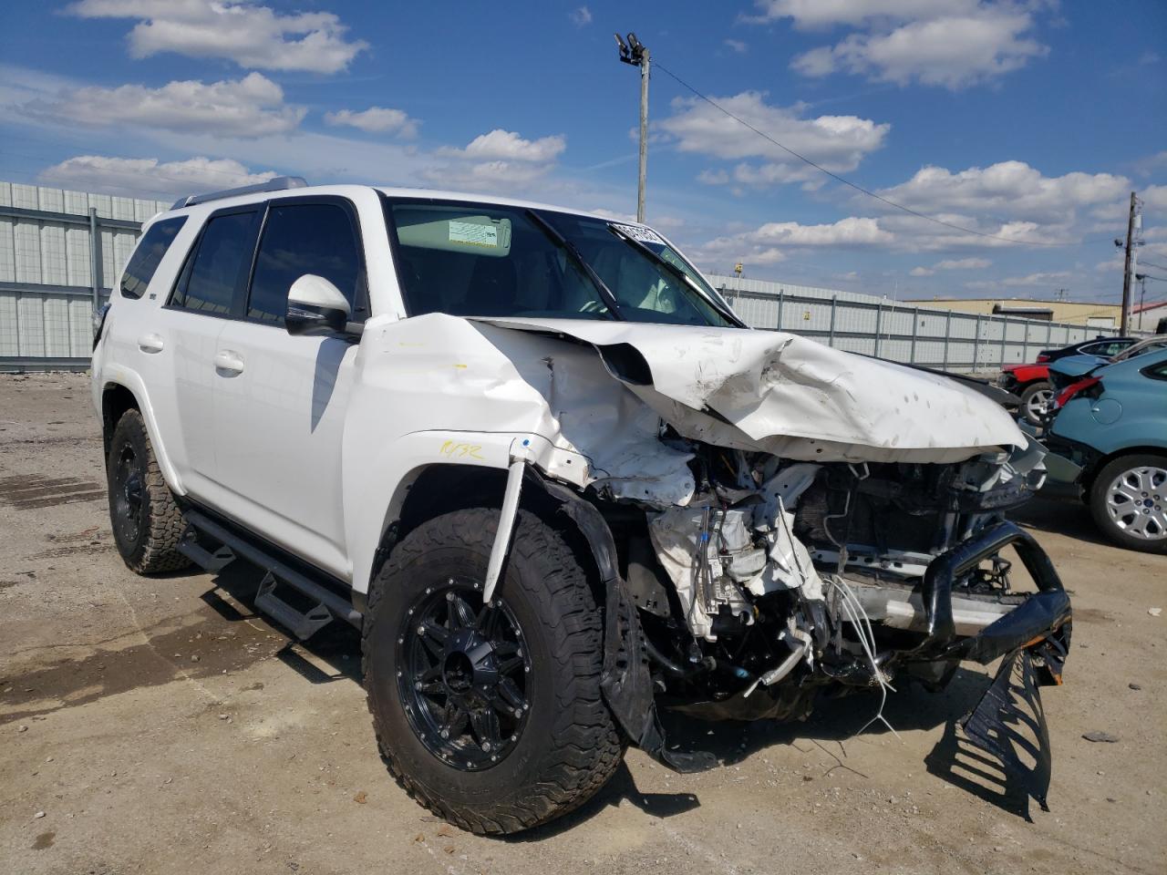 TOYOTA 4RUNNER SR 2017 with VIN JTEBU5JR9H5427002 - Photo from auction