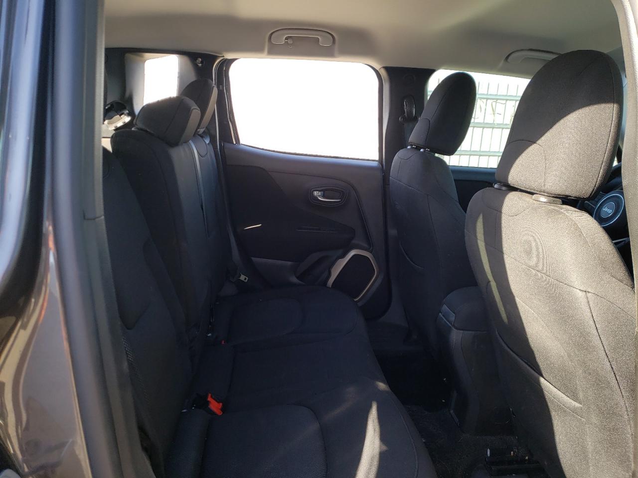 Photo 6 from auction – 2017 JEEP RENEGADE L with VIN ZACCJBBB3HPG55781