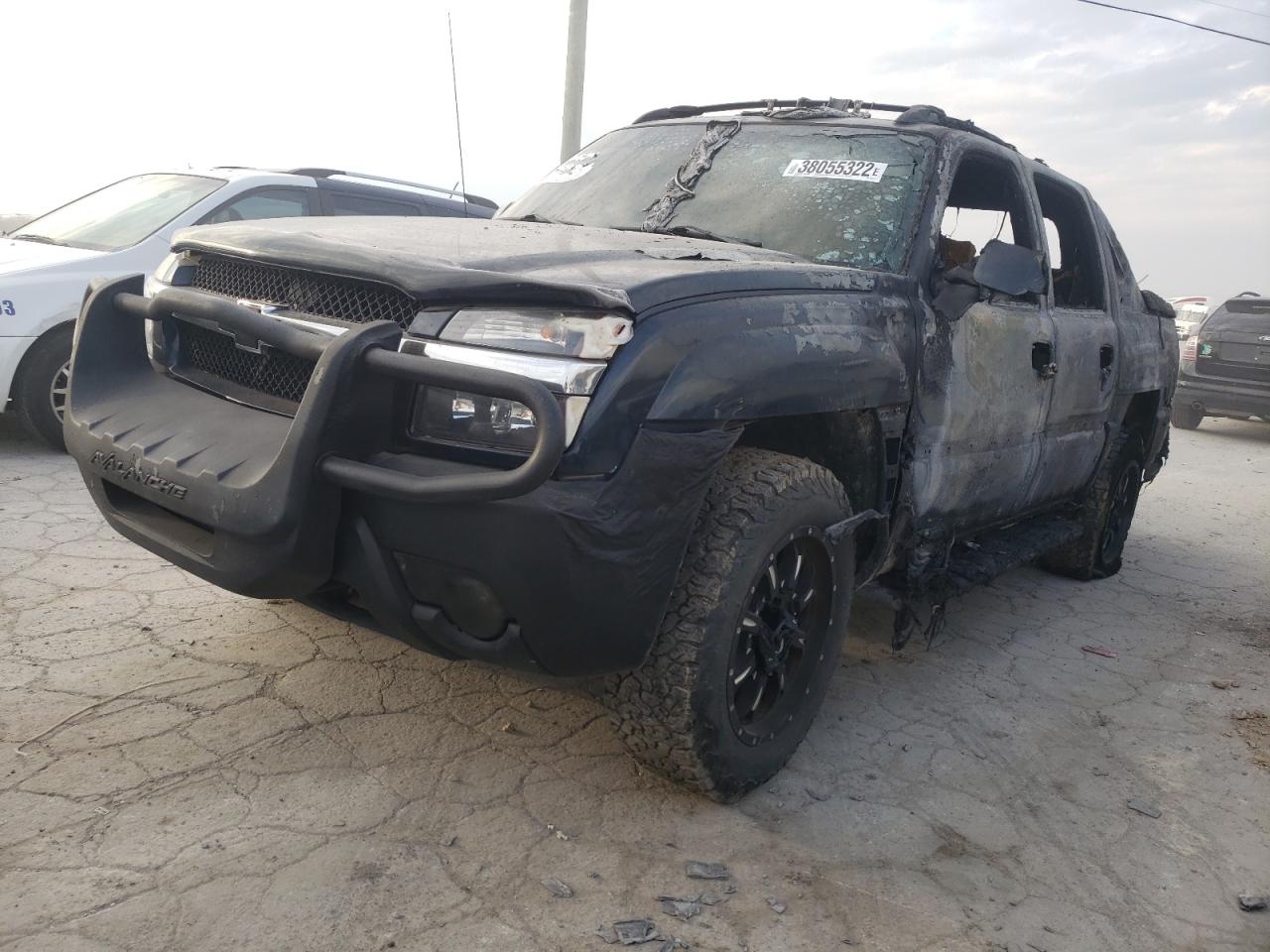 Photo 2 from auction – 2004 CHEVROLET AVALANCHE with VIN 3GNEK12T74G230379