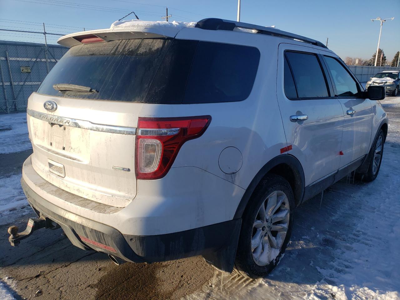 Photo 4 from auction – 2013 FORD EXPLORER L with VIN 1FM5K8F84DGA92976