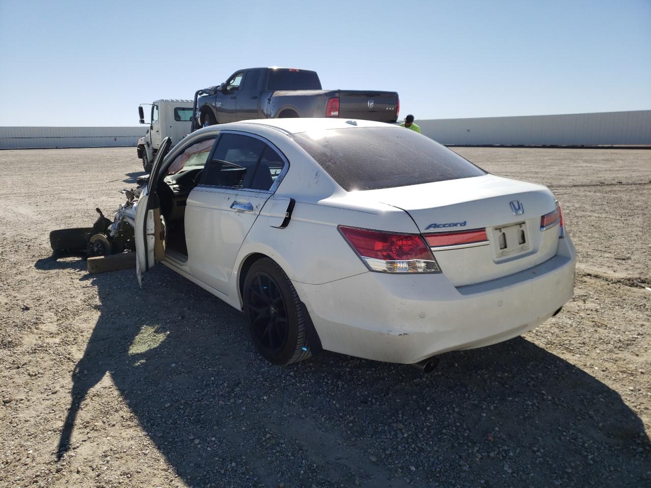 Photo 3 from auction – 2011 HONDA ACCORD EXL with VIN 1HGCP3F81BA007786