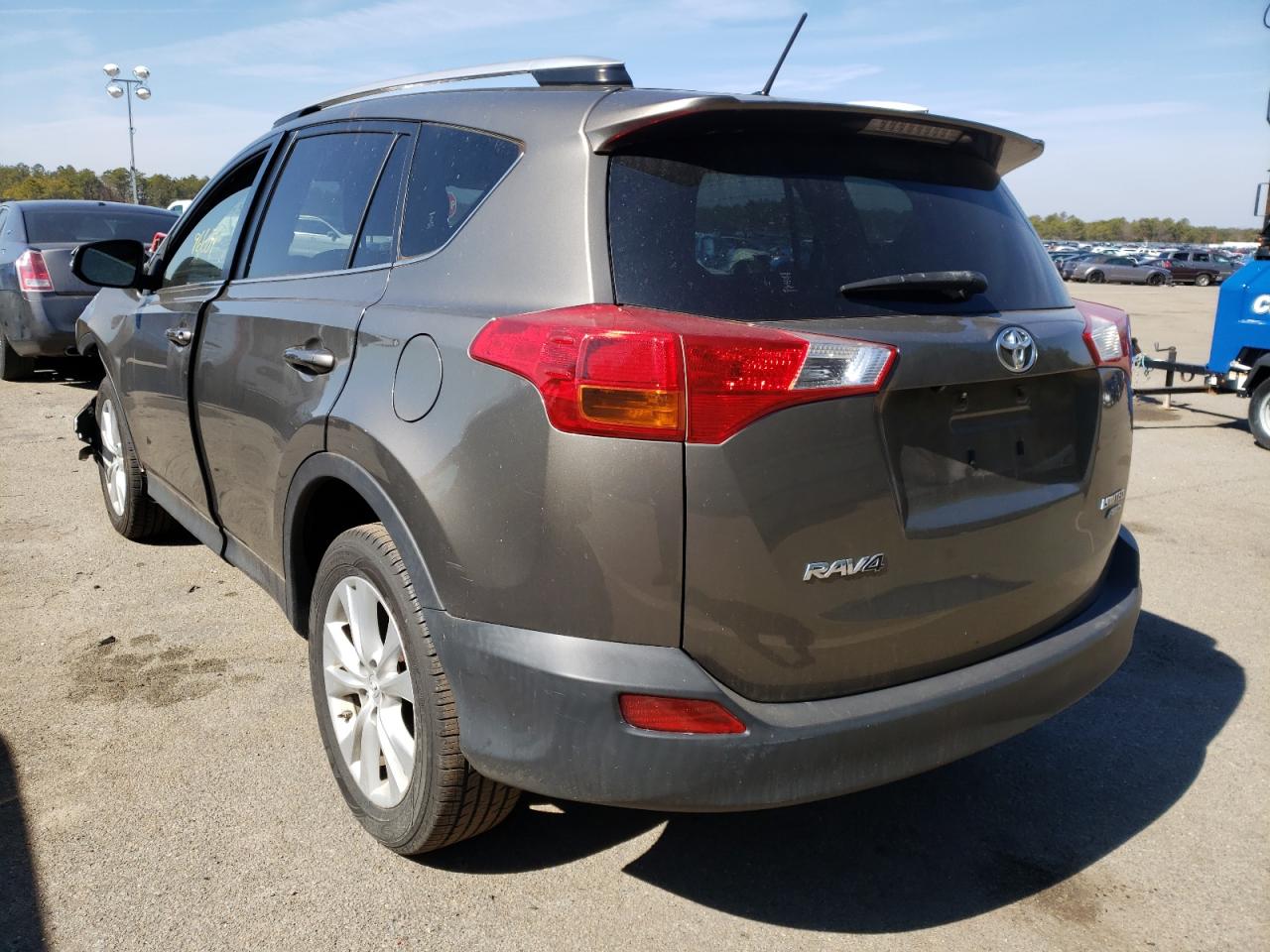 Photo 3 from auction – 2013 TOYOTA RAV4 LIMIT with VIN JTMDFREV1DD028770