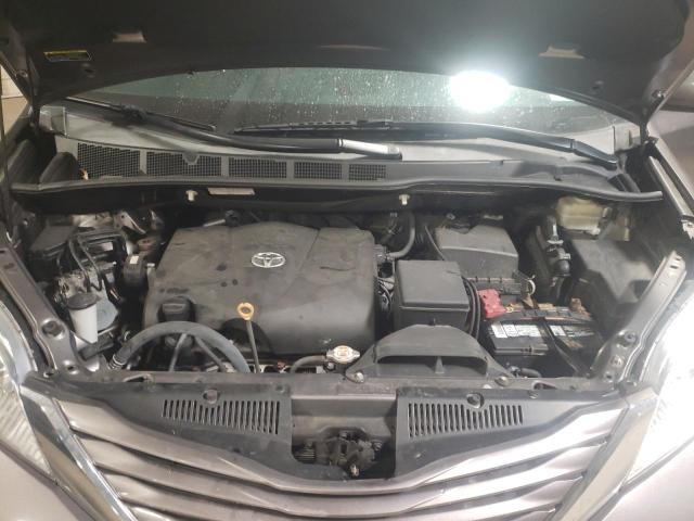 Photo 7 from auction – 2017 TOYOTA SIENNA LE with VIN 5TDKZ3DC5HS798931