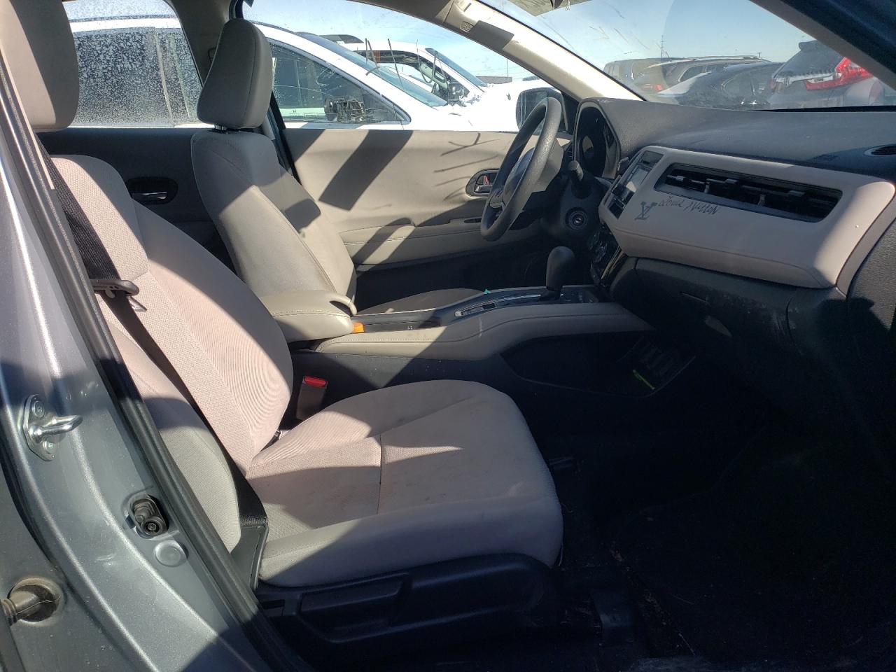 Photo 5 from auction – 2018 HONDA HR-V with VIN 3CZRU6H39JG703181