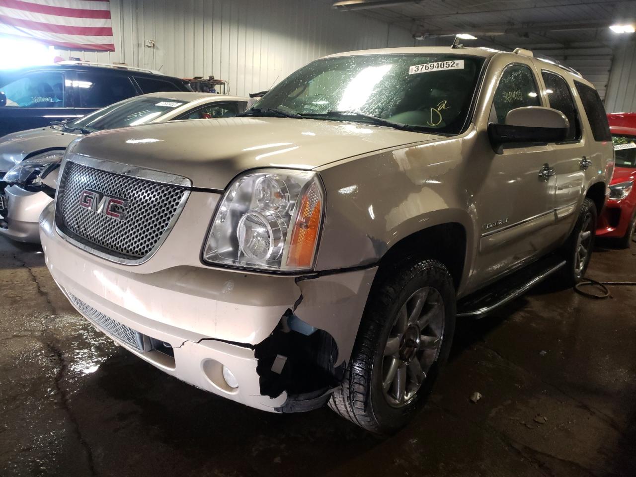 Photo 2 from auction – 2007 GMC YUKON DENA with VIN 1GKFK63807J148392
