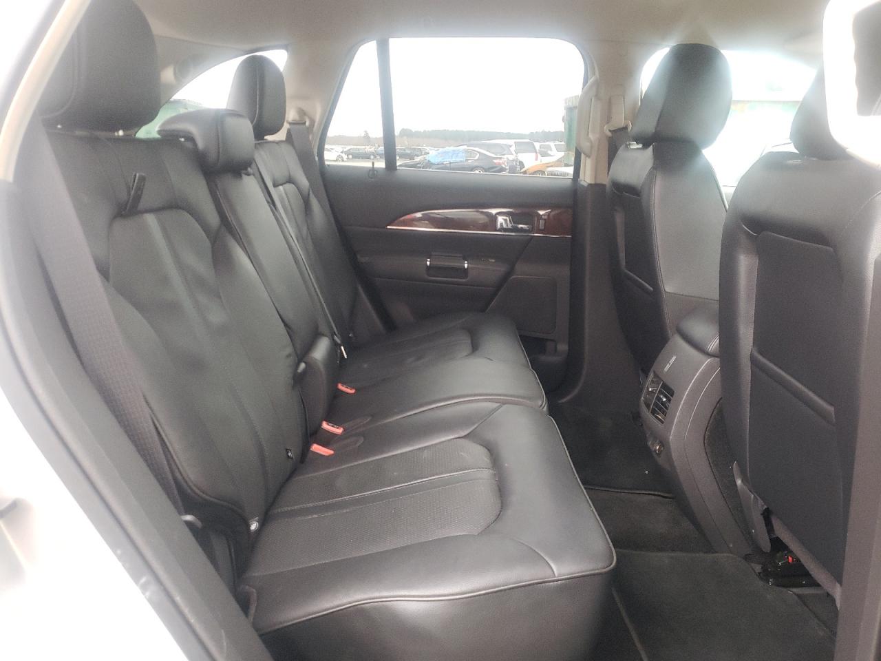 Photo 6 from auction – 2015 LINCOLN MKX with VIN 2LMDJ6JK2FBL30666
