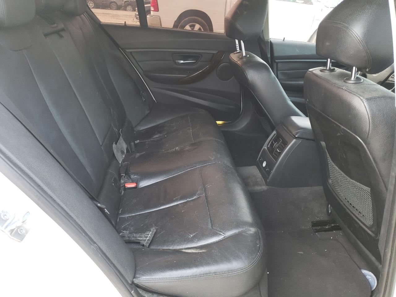 Photo 6 from auction – 2013 BMW 335 I with VIN WBA3A9G51DNP37343