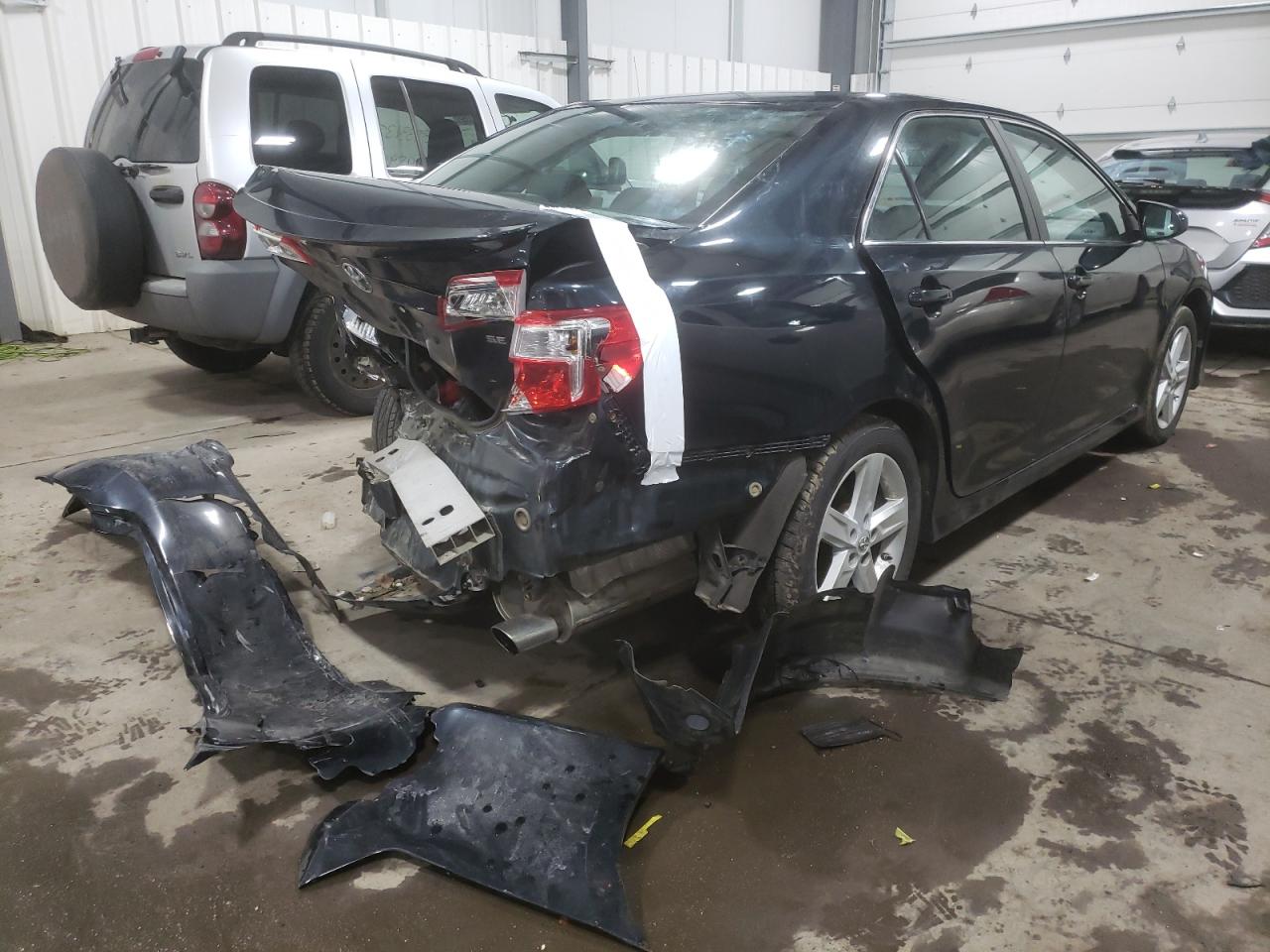 Photo 4 from auction – 2012 TOYOTA CAMRY BASE with VIN 4T1BF1FK9CU126906