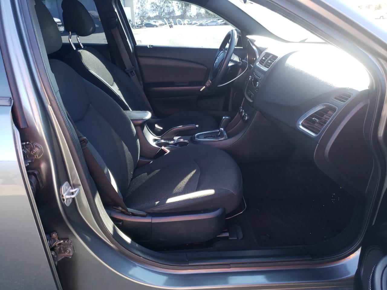 Photo 5 from auction – 2012 DODGE AVENGER SE with VIN 1C3CDZAG5CN269334