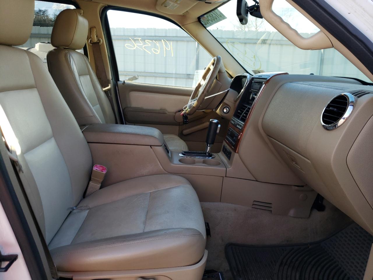 Photo 5 from auction – 2007 FORD EXPLORER E with VIN 1FMEU74807UA84564