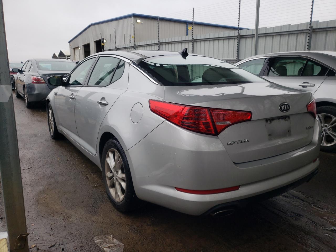 Foto 3 de la subasta – 2012 KIA OPTIMA EX con VIN 5XXGN4A72CG070721