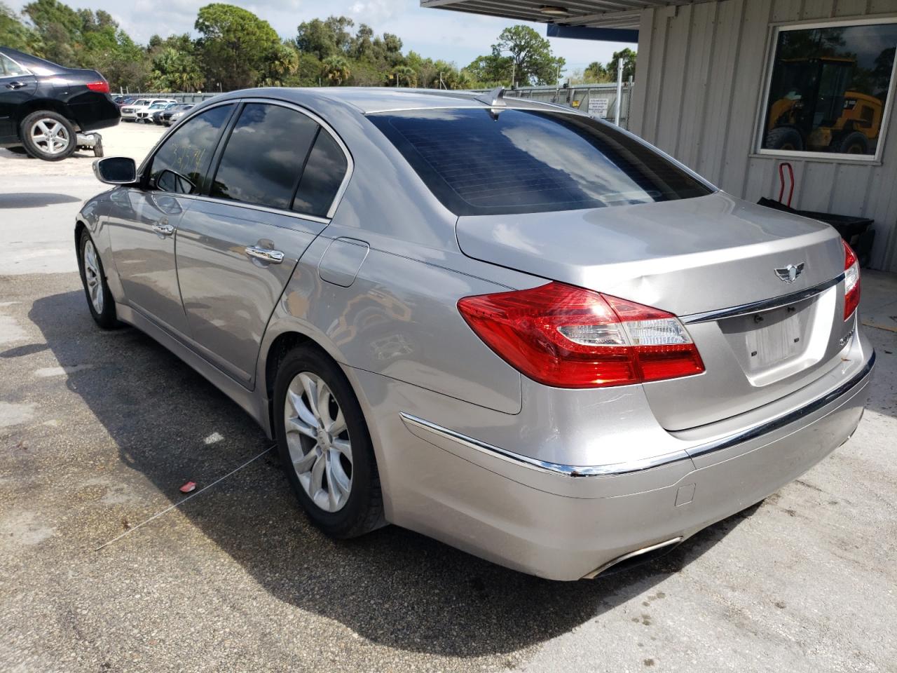 Photo 3 from auction – 2012 HYUNDAI GENESIS 3. with VIN KMHGC4DDXCU153598