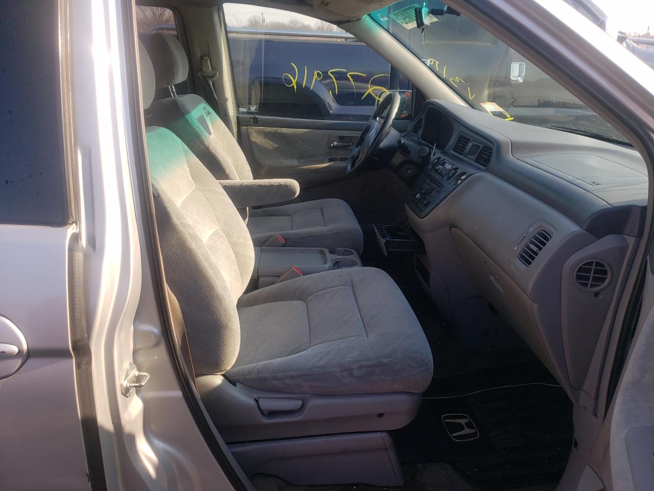 Photo 5 from auction – 2004 HONDA ODYSSEY EX with VIN 5FNRL18884B146670