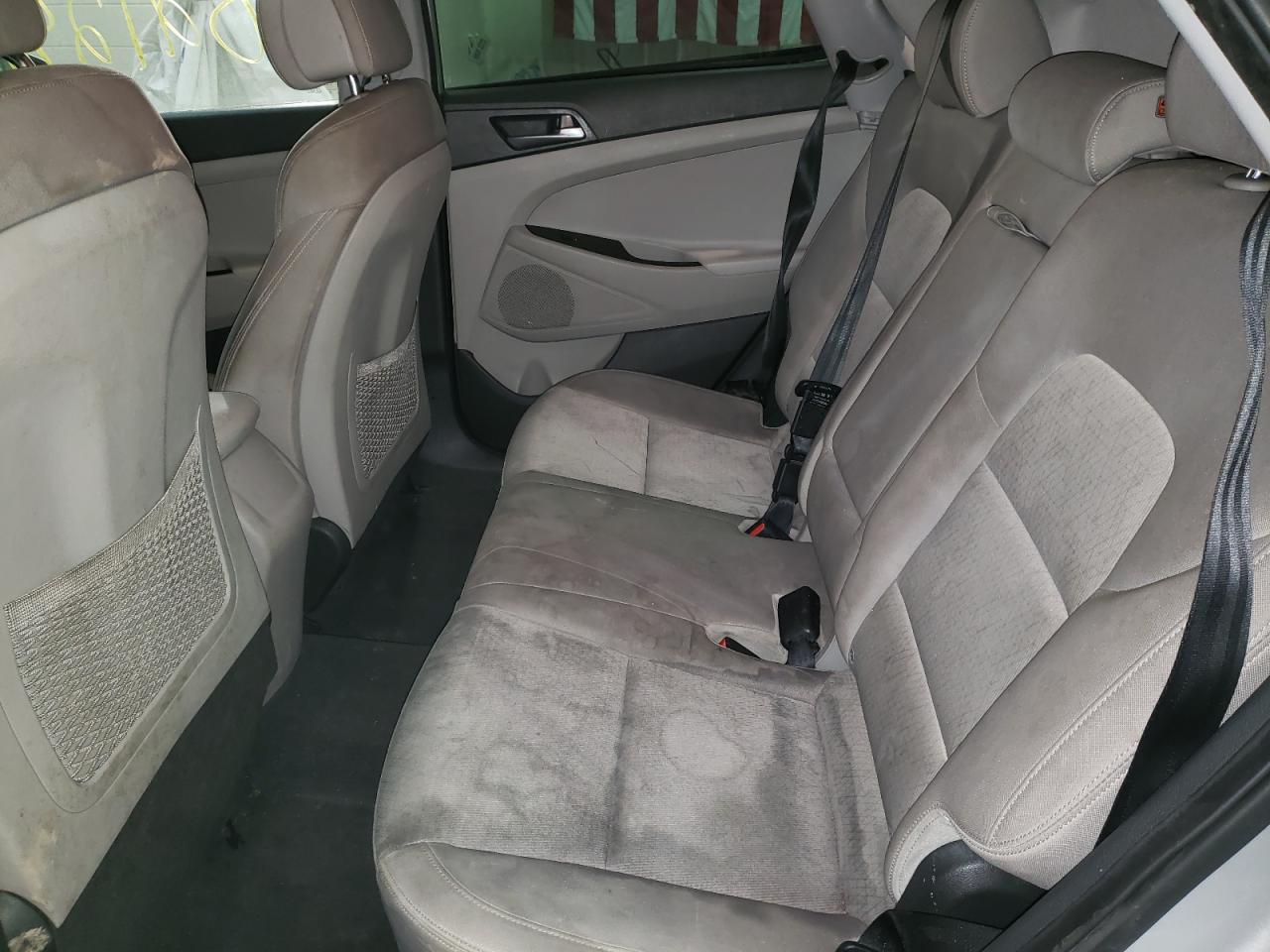 Photo 6 from auction – 2016 HYUNDAI TUCSON LIM with VIN KM8J33A40GU118983