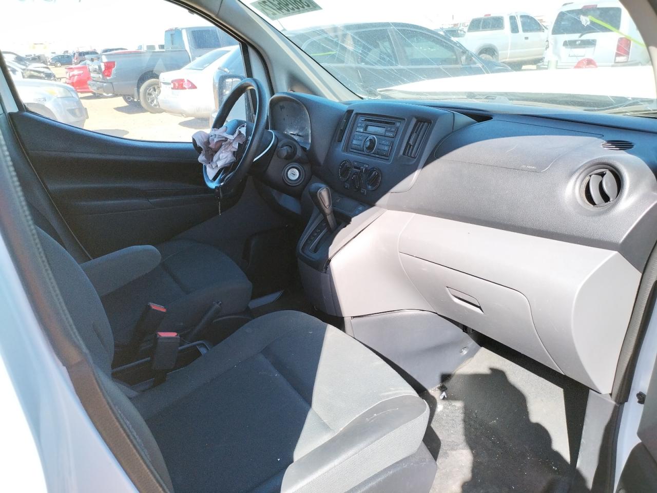 Photo 5 from auction – 2015 NISSAN NV200 2.5S with VIN 3N6CM0KN8FK714760