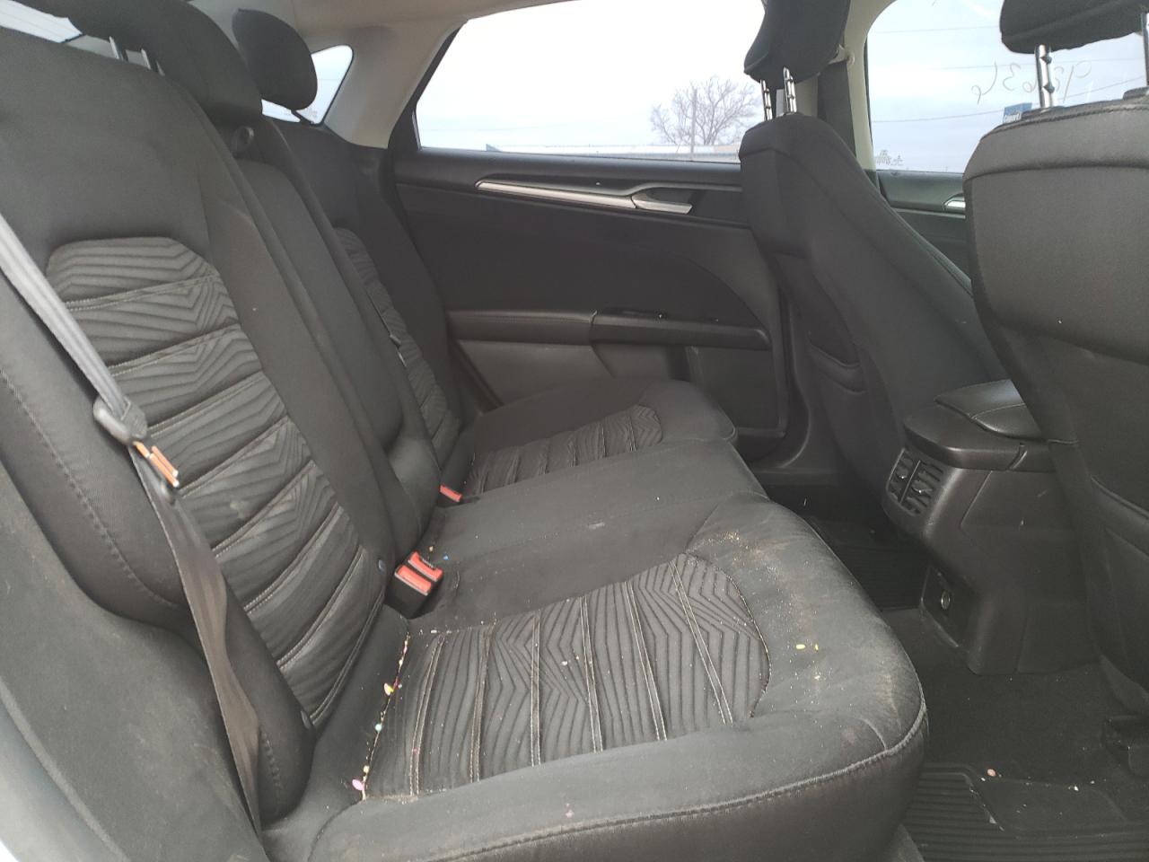 Photo 6 from auction – 2016 FORD FUSION SE with VIN 3FA6P0HD3GR216745
