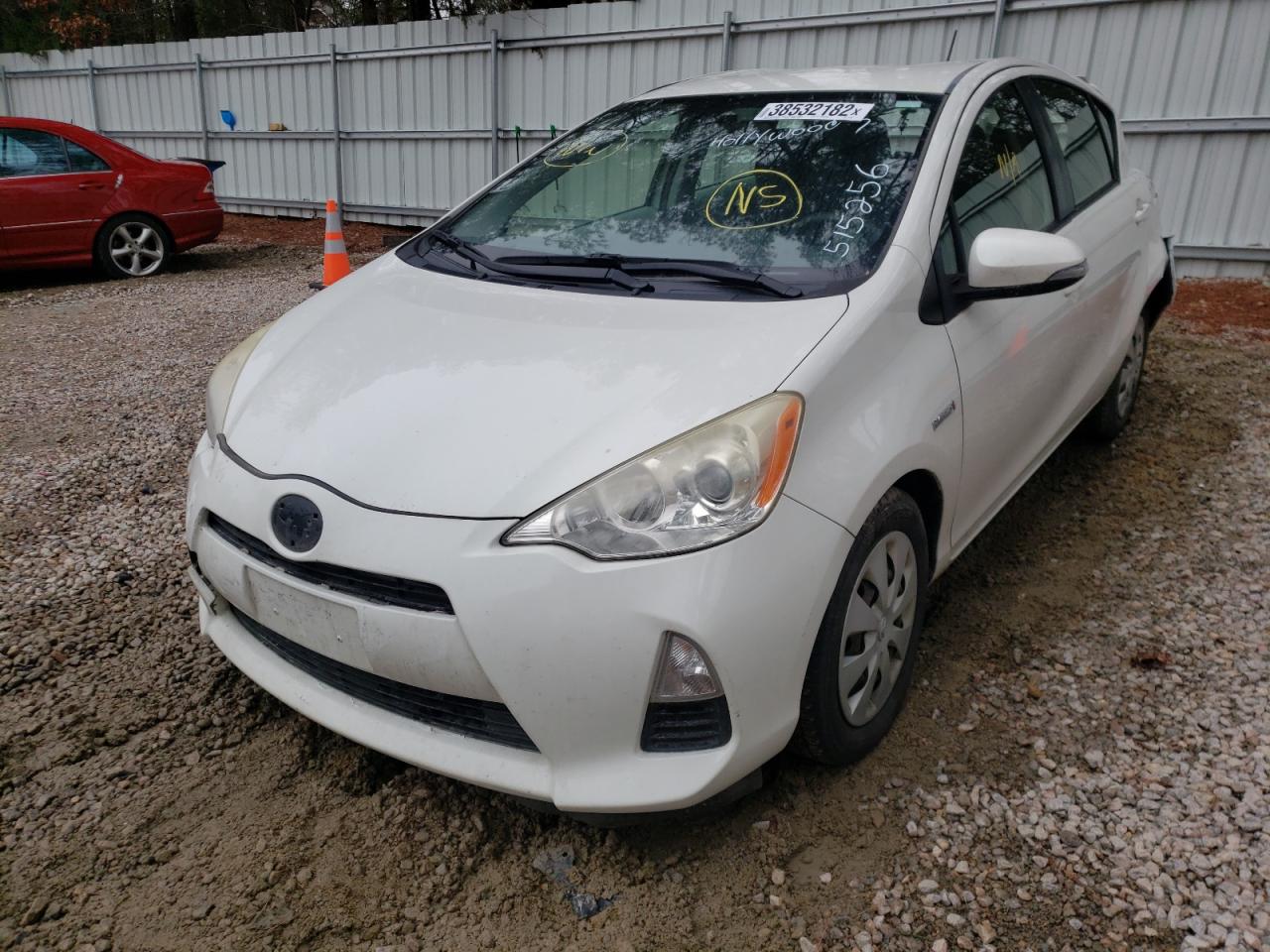 Photo 2 from auction – 2012 TOYOTA PRIUS C with VIN JTDKDTB35C1515256