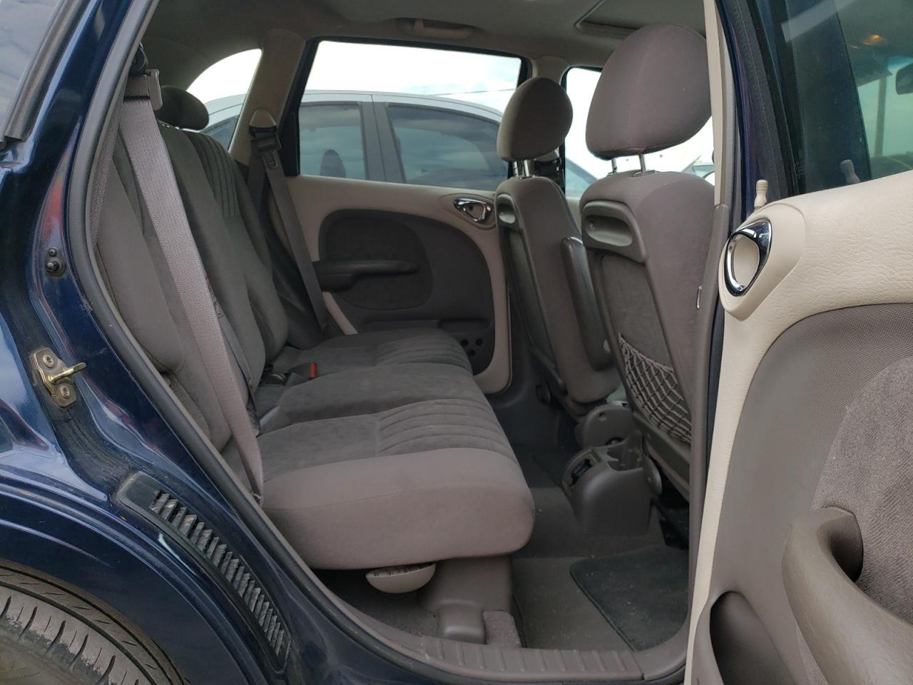 Foto 6 de la subasta – 2002 CHRYSLER PT CRUISER con VIN 3C8FY58B82T235918