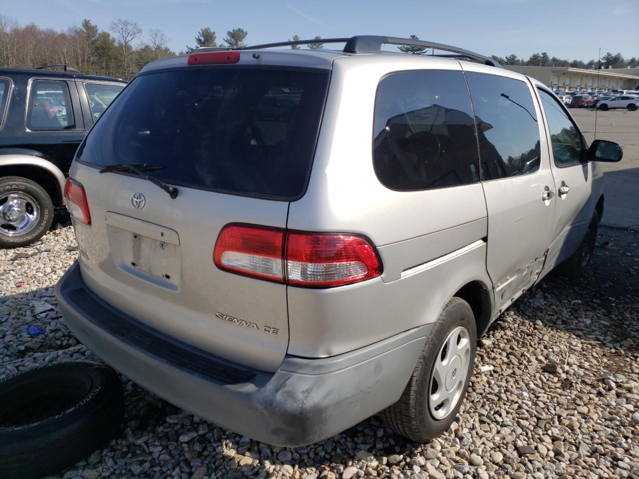 Photo 4 from auction – 2003 TOYOTA SIENNA with VIN 4T3ZF19C23U523545