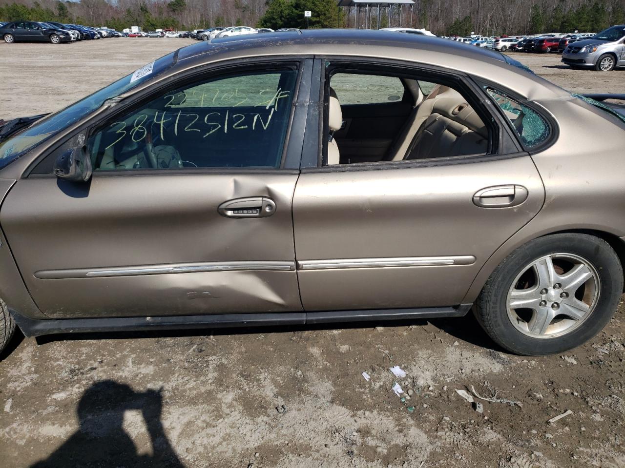 Photo 9 from auction – 2002 FORD TAURUS with VIN 1FAHP56S12A206533