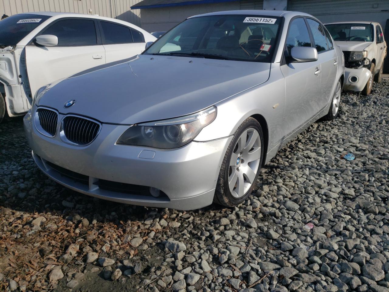 Photo 2 from auction – 2007 BMW 530 I with VIN WBANE73527CM53369