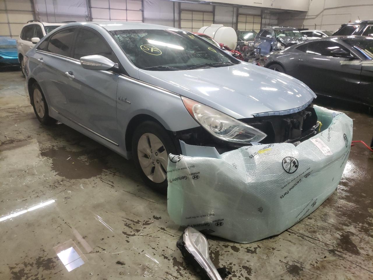HYUNDAI SONATA HYB 2013 with VIN KMHEC4A40DA076660 - Photo from auction