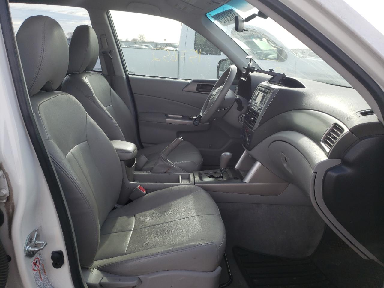 Photo 5 from auction – 2010 SUBARU FORESTER X with VIN JF2SH6BC7AH774049