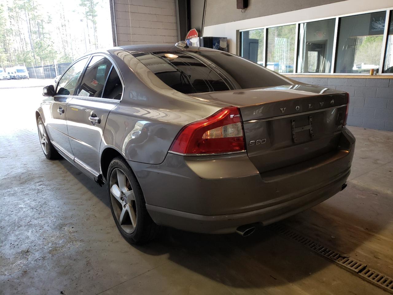 Photo 3 from auction – 2010 VOLVO S80 T6 with VIN YV1992AH1A1132557
