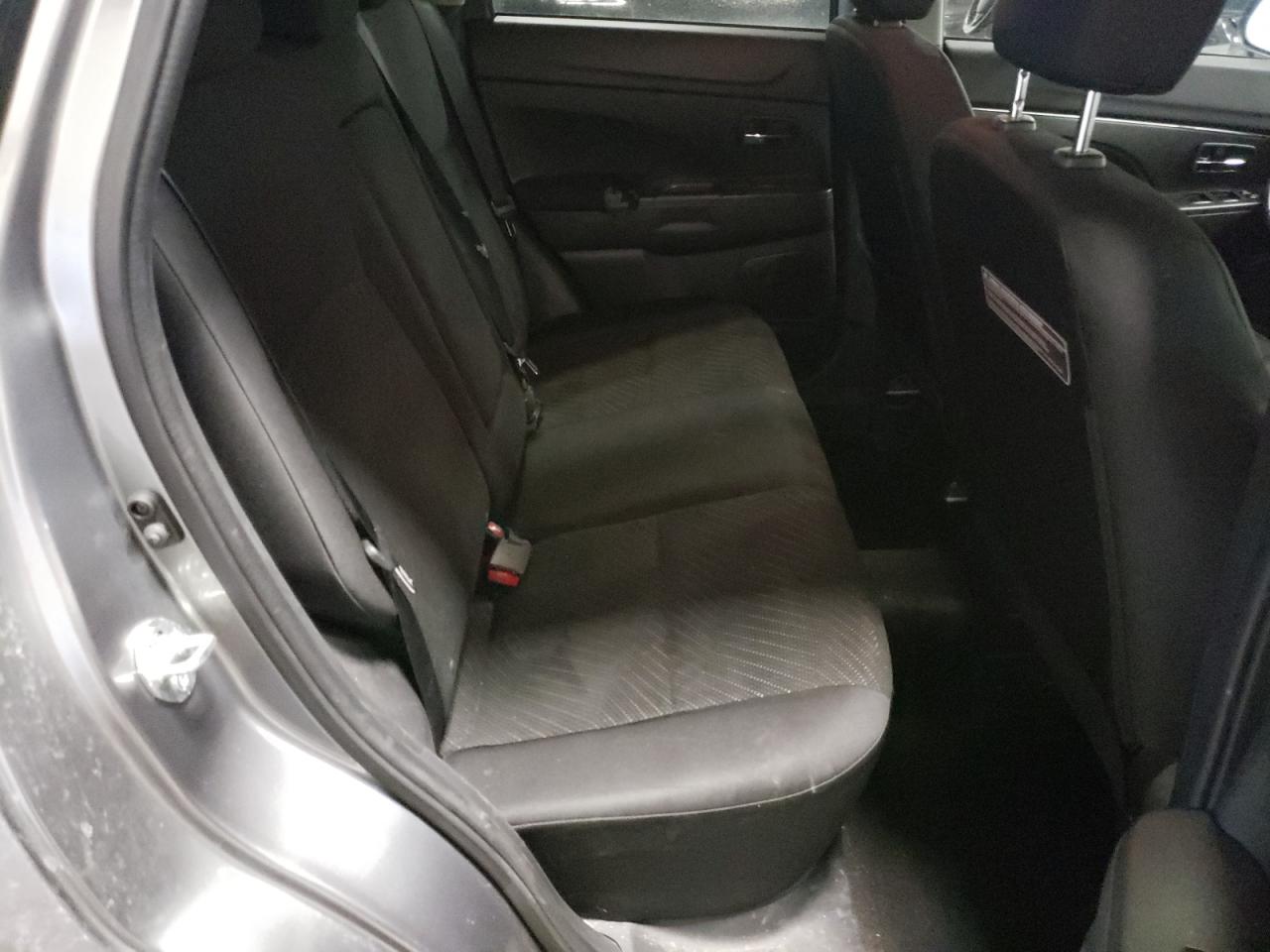 صورة رقم 6 من المزاد - 2014 MITSUBISHI OUTLANDER مع VIN 4A4AR4AU2EE010549