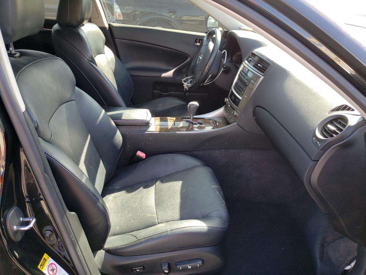 Photo 5 from auction – 2009 LEXUS IS 250 with VIN JTHBK262895105780