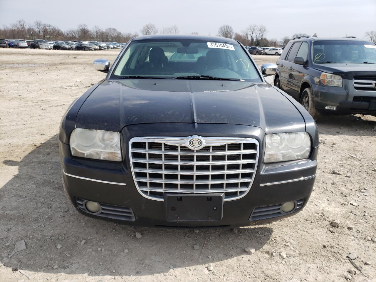 Photo 9 from auction – 2010 CHRYSLER 300 TOURIN with VIN 2C3CA5CV0AH254565
