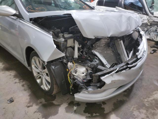 Photo 9 from auction – 2011 HYUNDAI SONATA SE with VIN 5NPEC4AB3BH175871