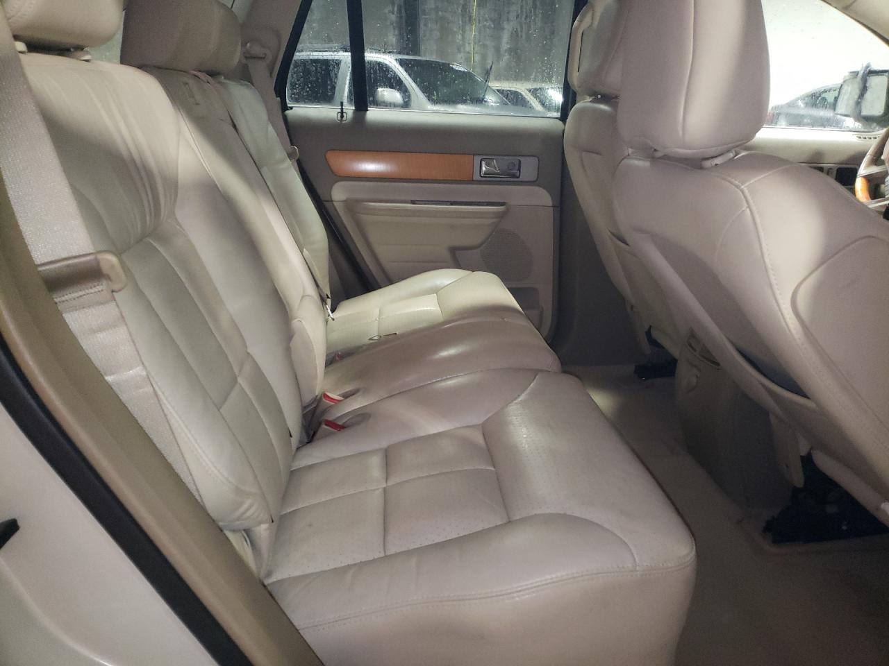 Photo 6 from auction – 2007 LINCOLN MKX with VIN 2LMDU88C57BJ27371