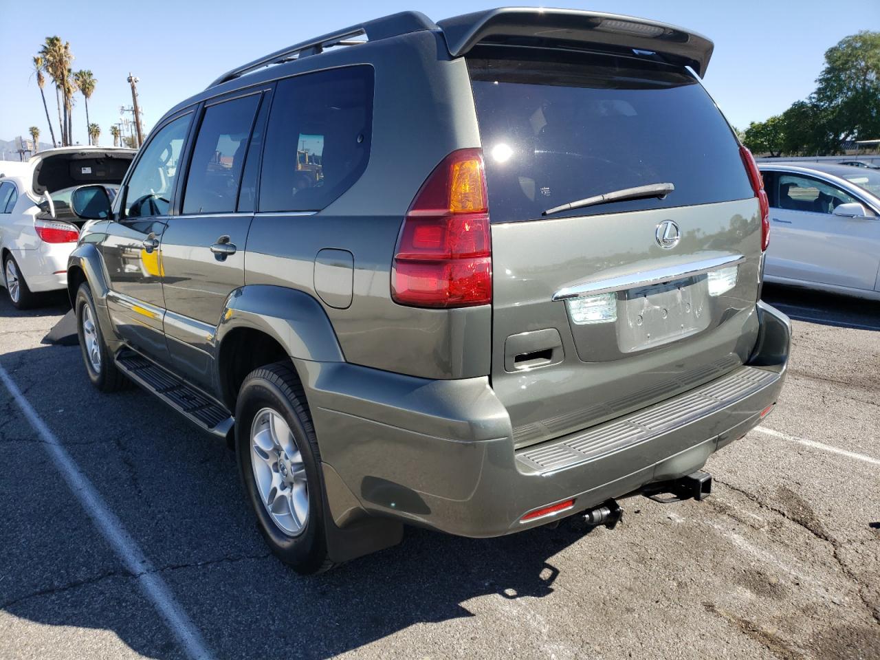 Photo 3 from auction – 2006 LEXUS GX 470 with VIN JTJBT20X260107873