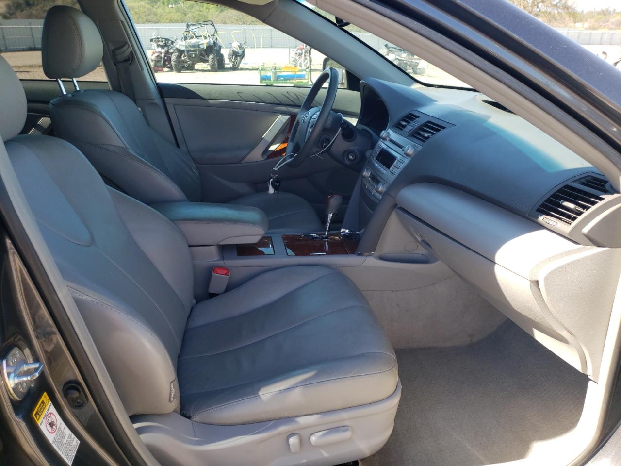 Photo 5 from auction – 2010 TOYOTA CAMRY BASE with VIN 4T1BF3EKXAU049022