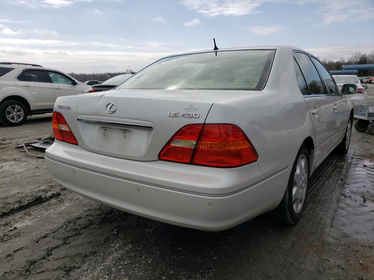Photo 4 from auction – 2003 LEXUS LS 430 with VIN JTHBN30F030113904