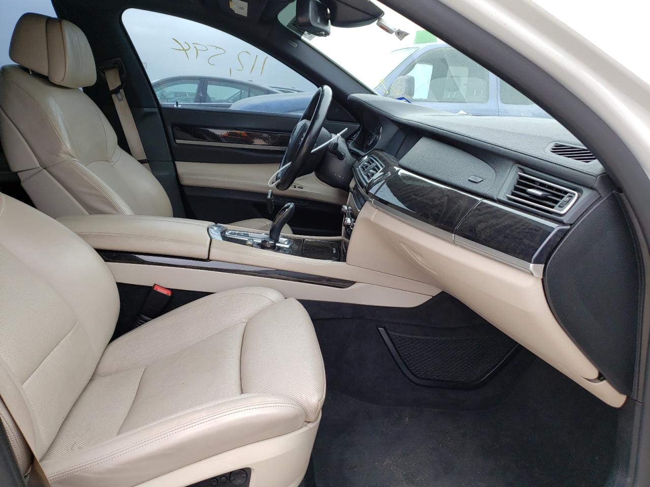 Photo 5 from auction – 2012 BMW 750 LI with VIN WBAKB8C51CC962803