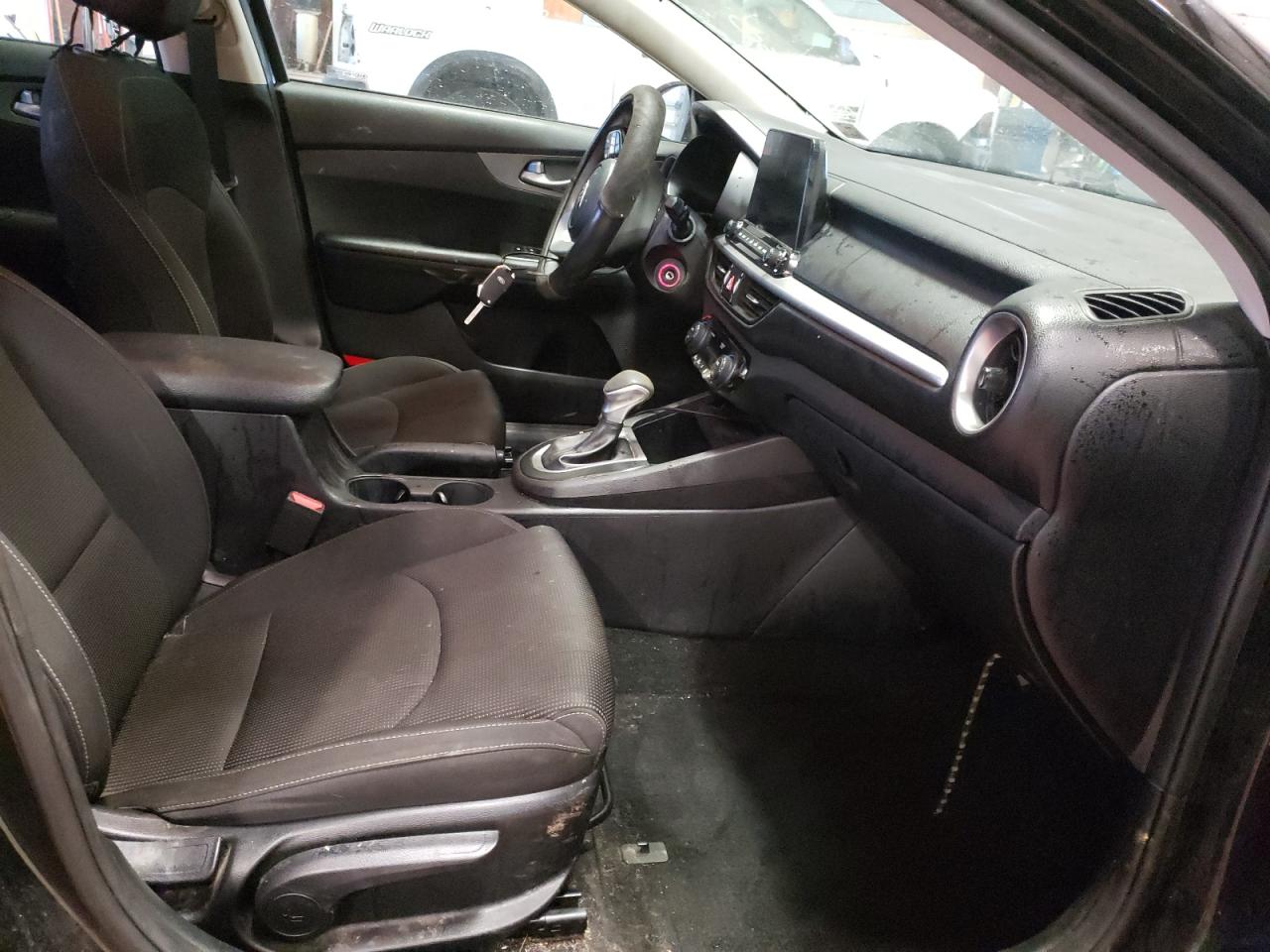 Photo 5 from auction – 2019 KIA FORTE FE with VIN 3KPF24AD9KE033019