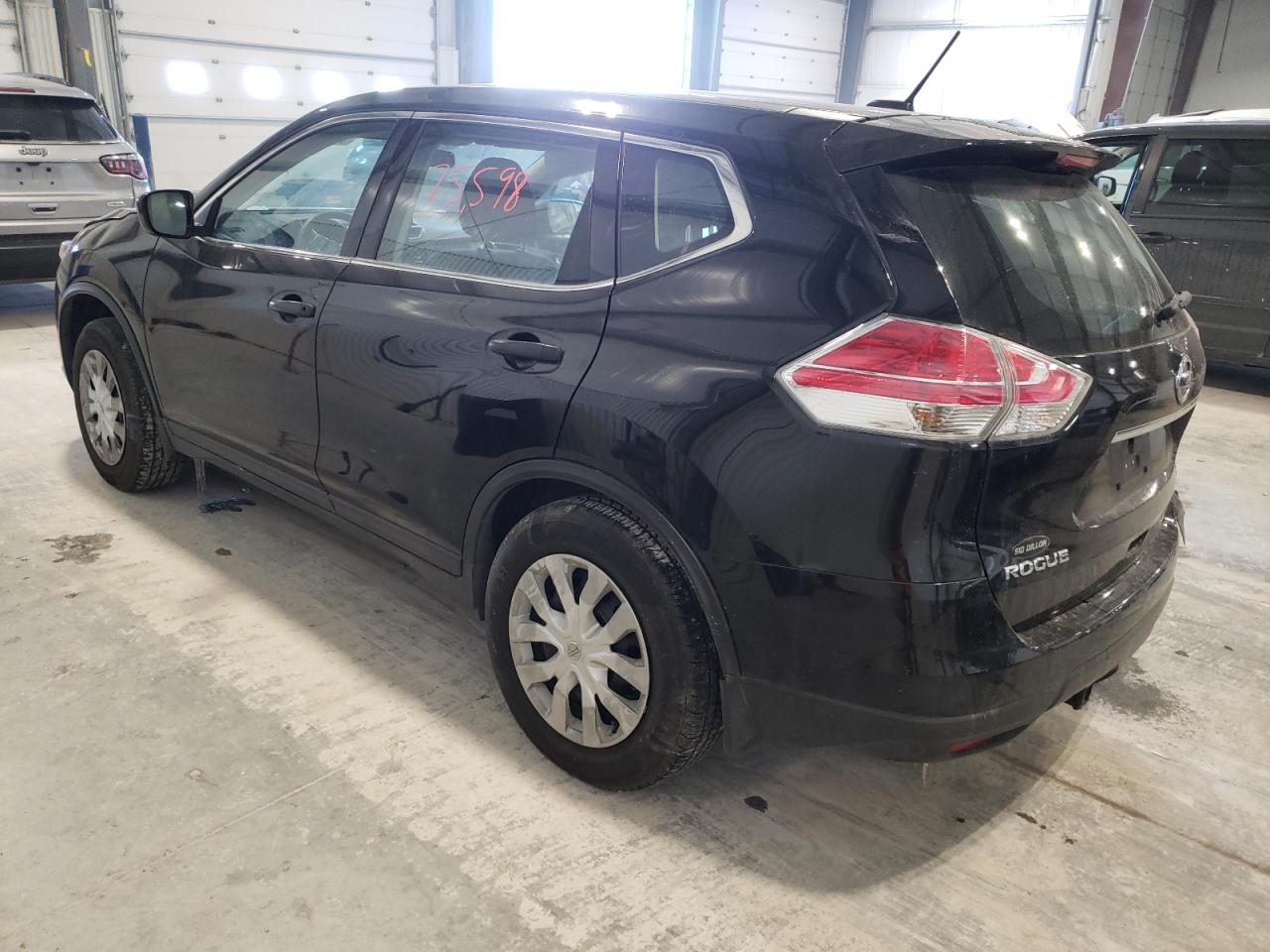 Photo 3 from auction – 2016 NISSAN ROGUE S with VIN KNMAT2MV1GP736783