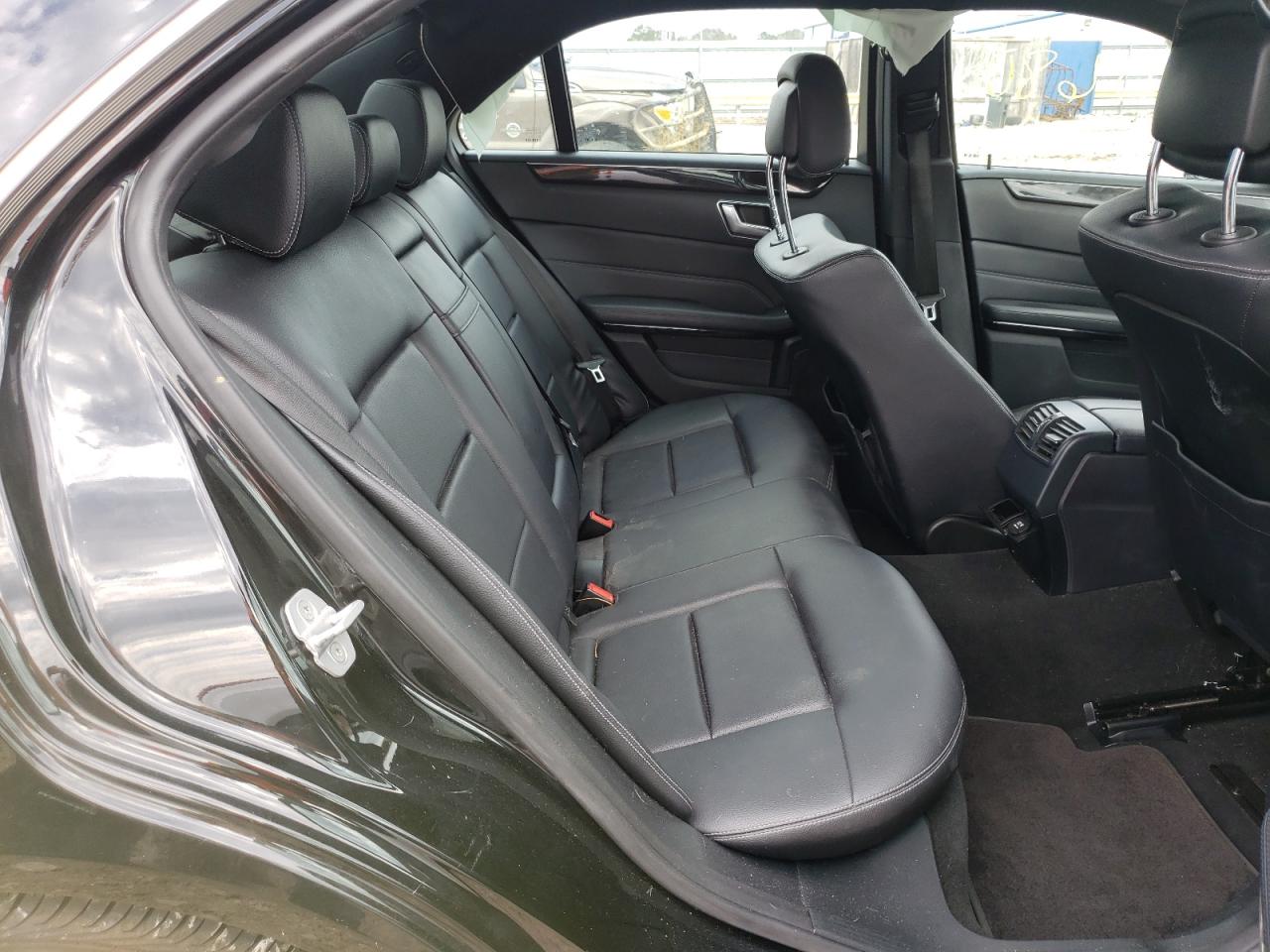 Photo 6 from auction – 2014 MERCEDES-BENZ E 350 with VIN WDDHF5KB4EA827150