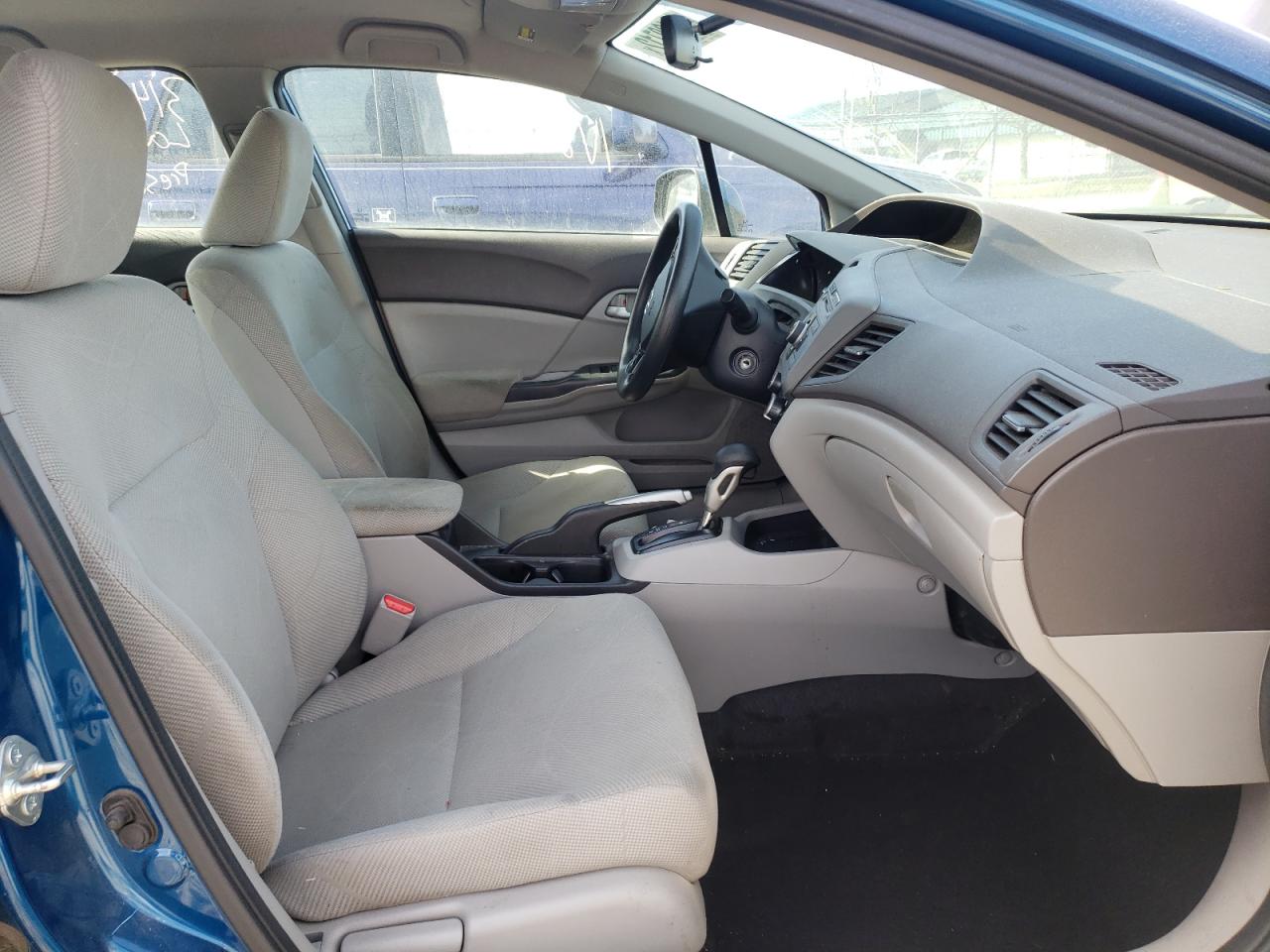 Photo 5 from auction – 2012 HONDA CIVIC LX with VIN 2HGFB2F50CH544731