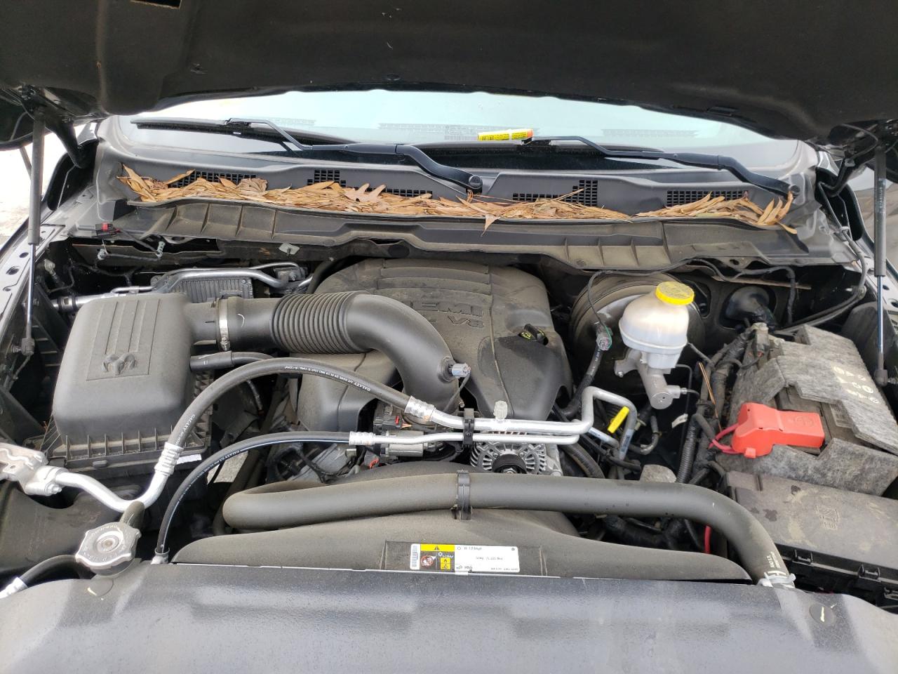 Photo 7 from auction – 2018 RAM 1500 SLT with VIN 1C6RR6GT1JS216968