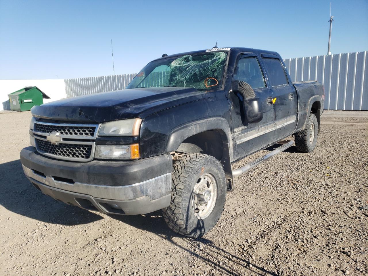 Photo 2 from auction – 2005 CHEVROLET SILVERADO with VIN 1GCHK23G45F944258