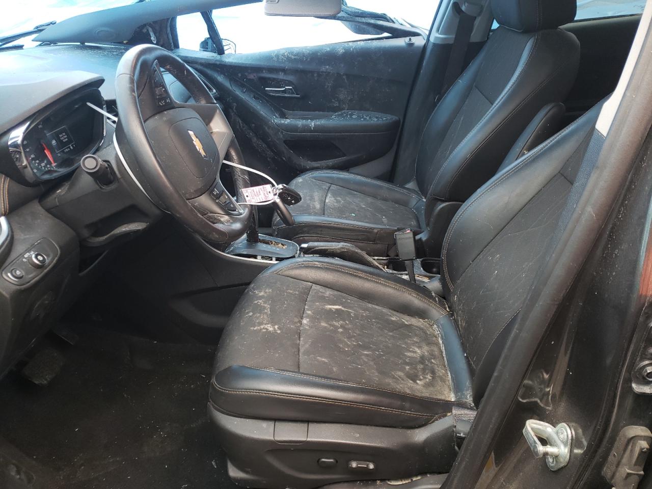 Photo 5 from auction – 2020 CHEVROLET TRAX 1LT with VIN 3GNCJLSB8LL252717