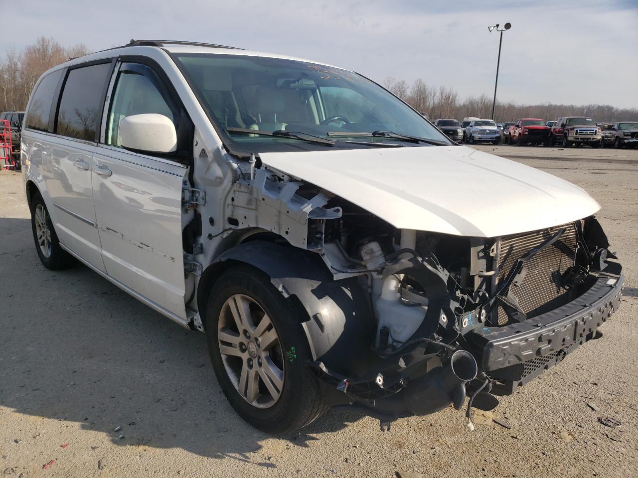 DODGE GRAND CARA 2010 with VIN 2D4RN5DX0AR372199 - Photo from auction