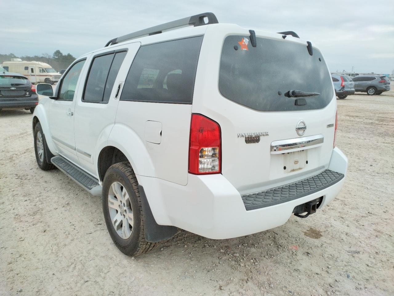 Photo 3 from auction – 2011 NISSAN PATHFINDER with VIN 5N1AR1NB3BC600955