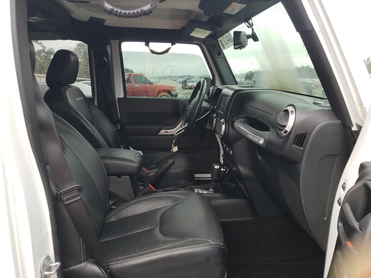 Photo 5 from auction – 2016 JEEP WRANGLER U with VIN 1C4BJWFG8GL299341