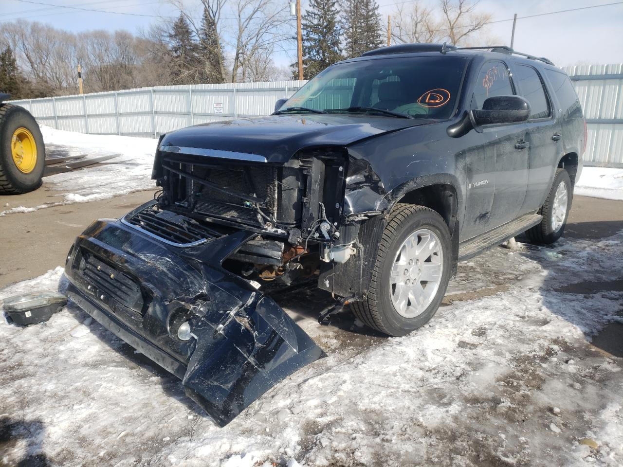 Photo 2 from auction – 2007 GMC YUKON with VIN 1GKFK13097J138568
