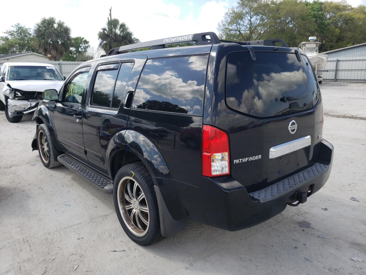 Photo 3 from auction – 2006 NISSAN PATHFINDER with VIN 5N1AR18W96C635374